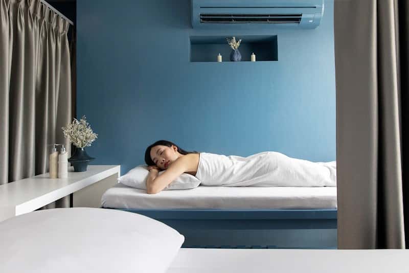 128 Room and Massage