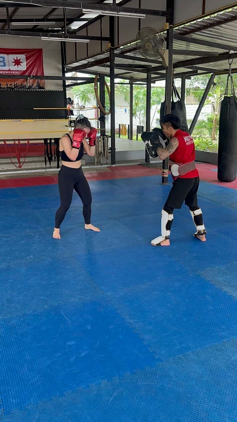 8 STAR MUAYTHAI GYM