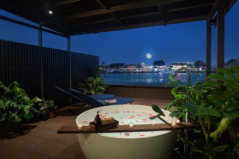 Baan Wang Lang Riverside