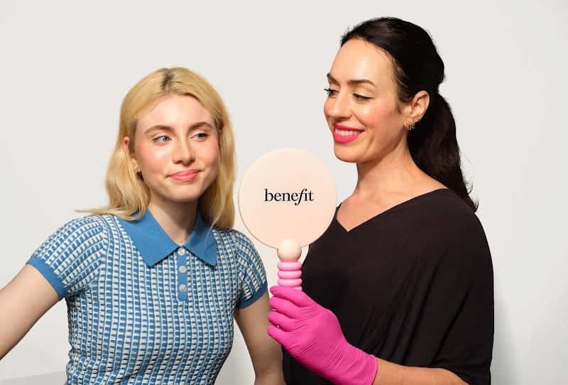 Benefit Cosmetics Brow Bar Lounge