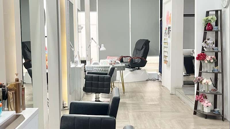 BLUSH SALON Silom