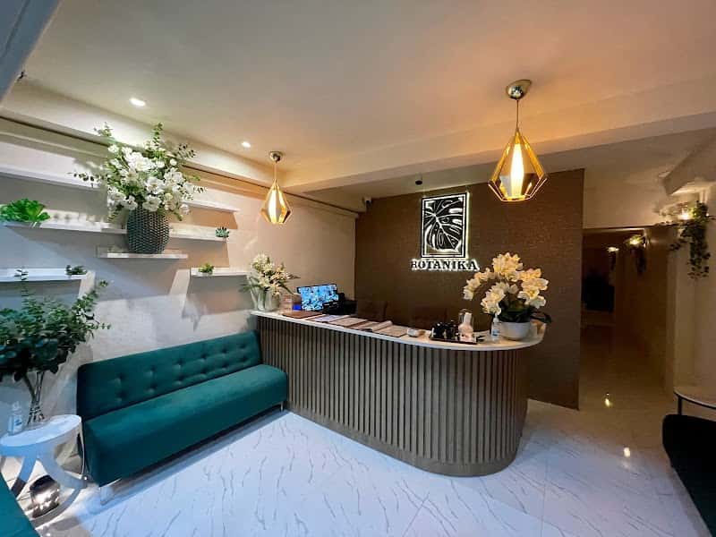 Botanika Massage - Decho