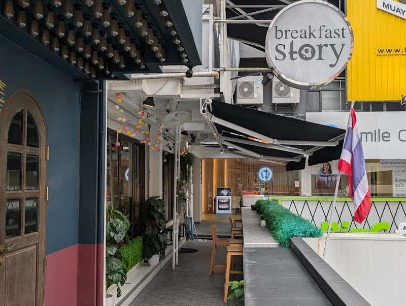 Breakfast Story Phloen Chit