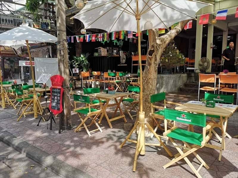Cafe De Bua