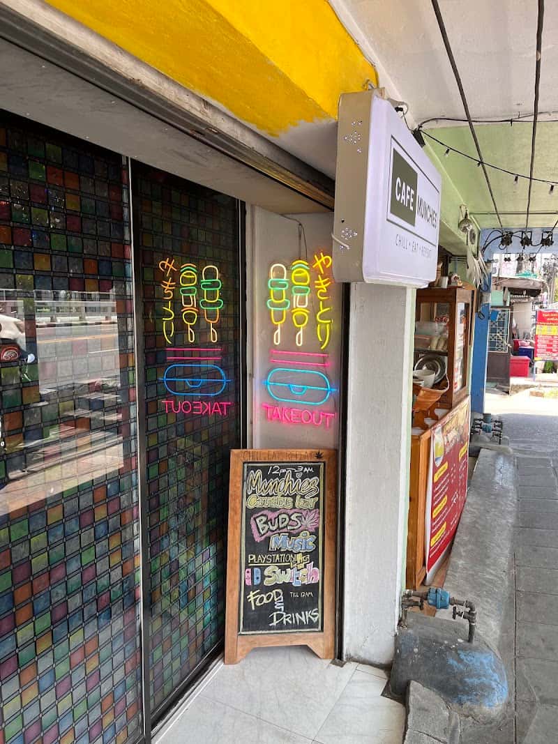 Cafe Munchies - Weed Dispensary & Cat Cafe On Nut
