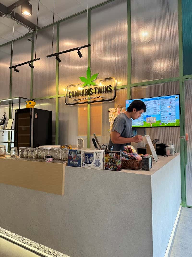 CANNABIS TWINS Dispensary, Lounge and Weed Shop - Phloen Chit