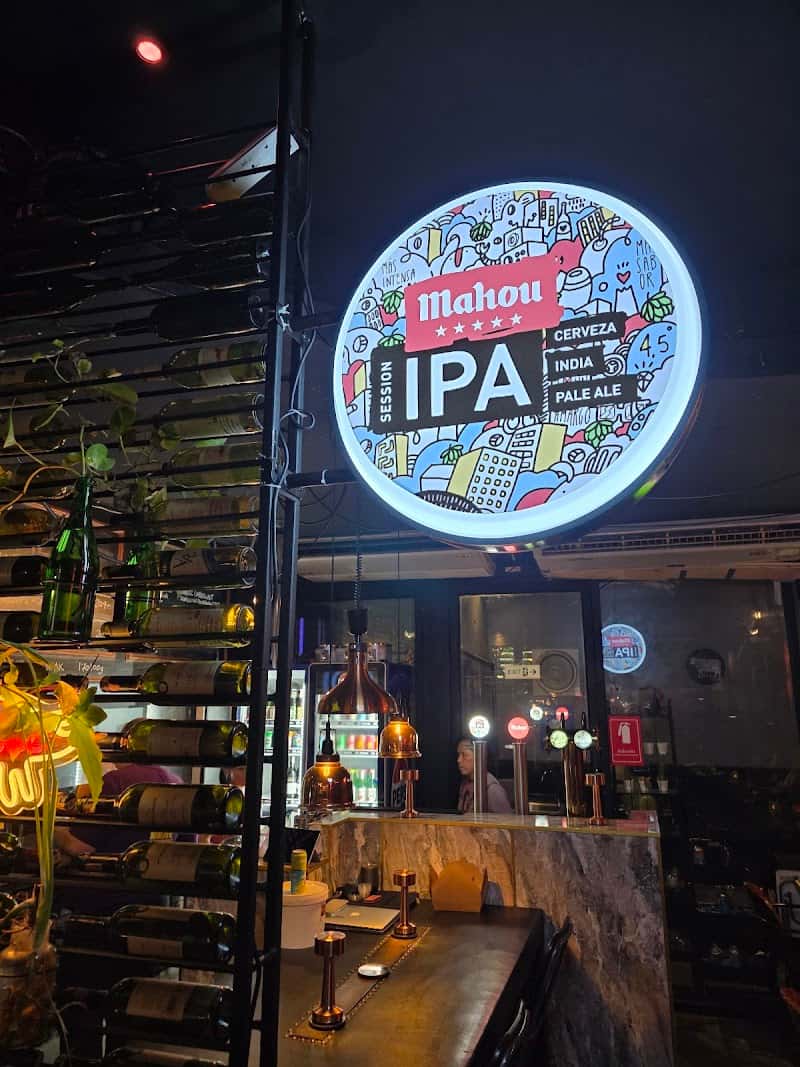 Devilish Smokin' BBQ Shed + Burgers (Sukhumvit 101/1)