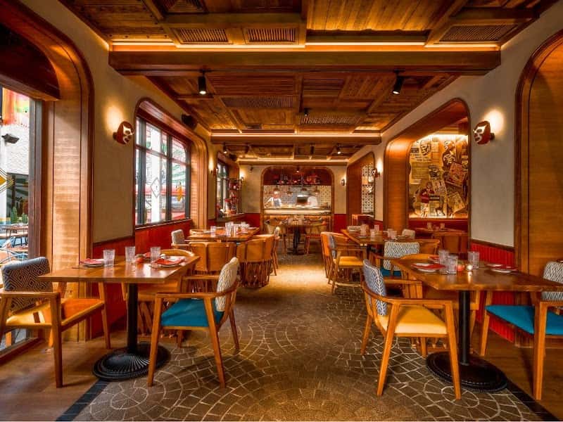El Santo Mexican Restaurant & Bar