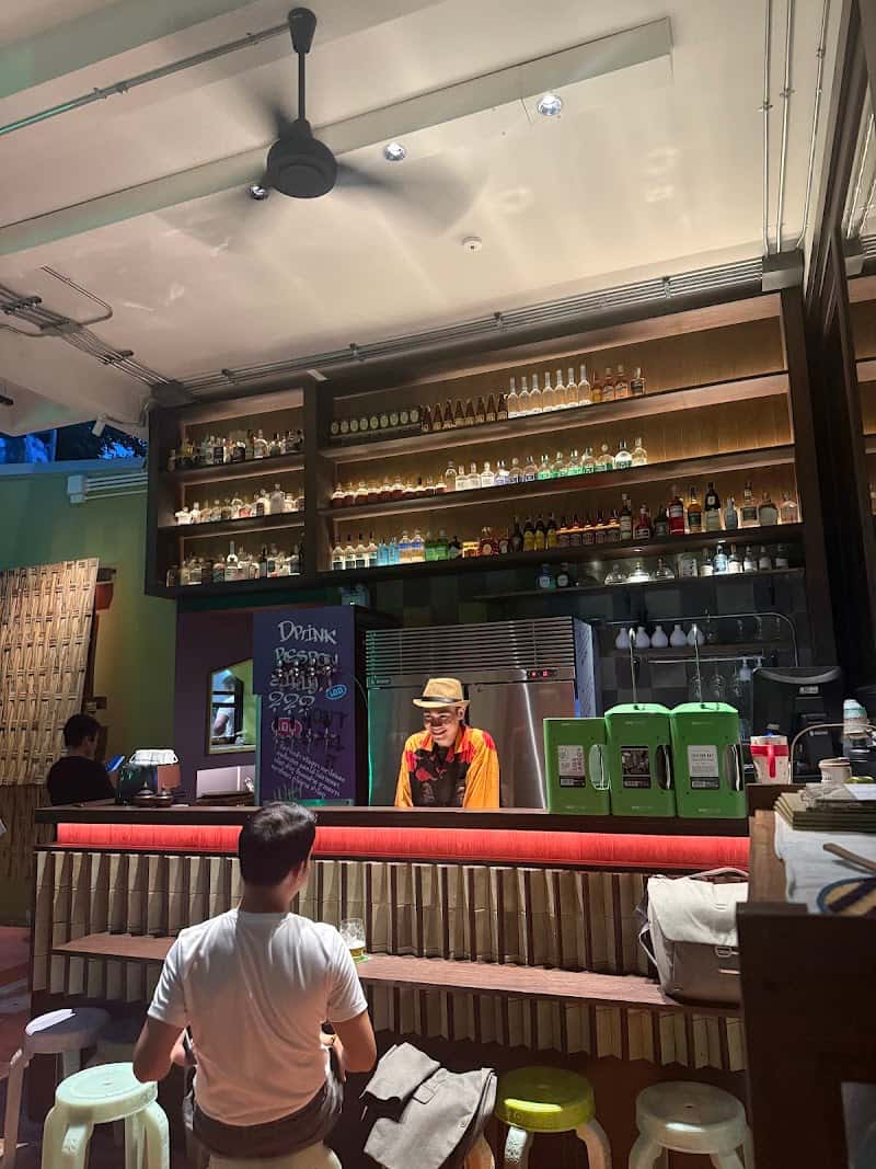 Err Urban Rustic Thai