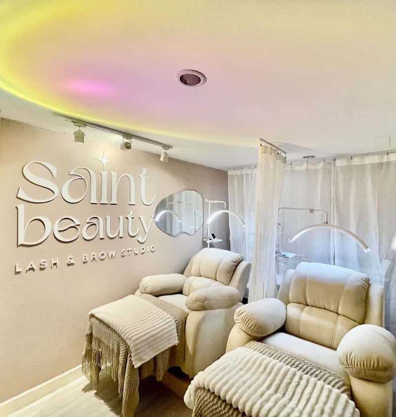 Eyelash extensions salon Thonglor - Saint beauty