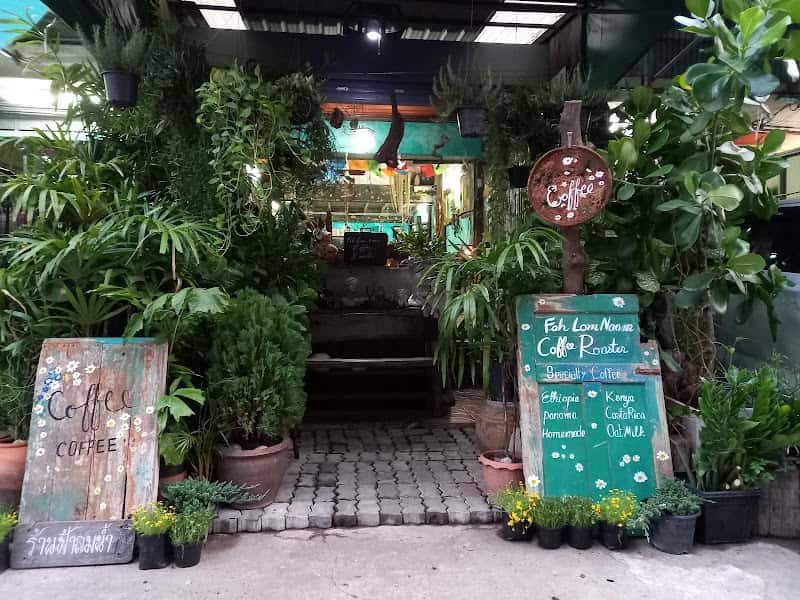Fah Lom Naam Café
