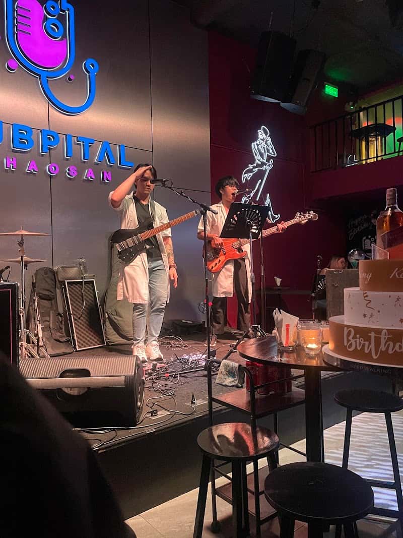 Hubpital Bangkok bar (Khaosan)