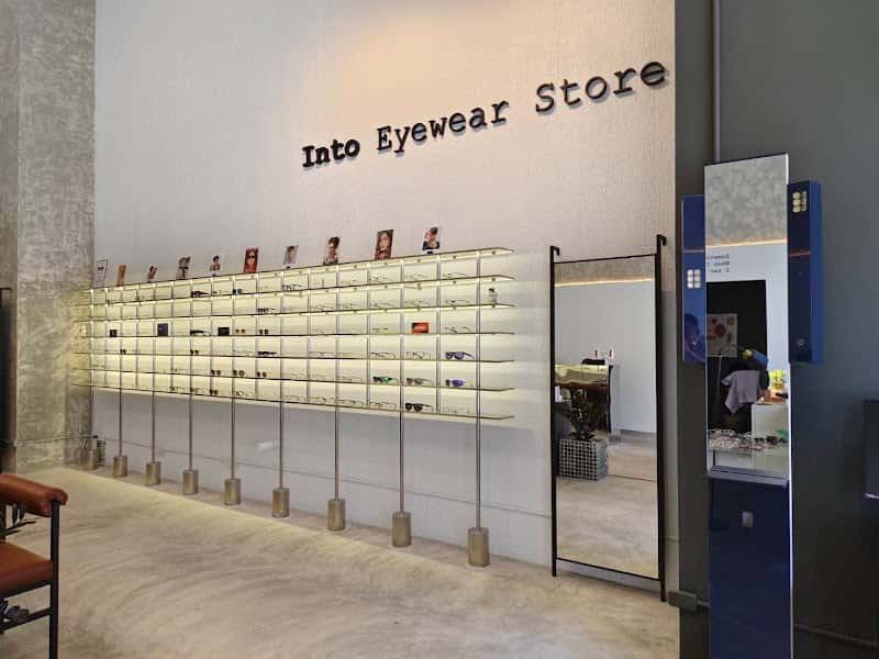 Into Eyewear Store