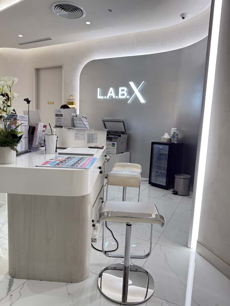 LABX Clinic (Mercury Ville @ Chidlom)