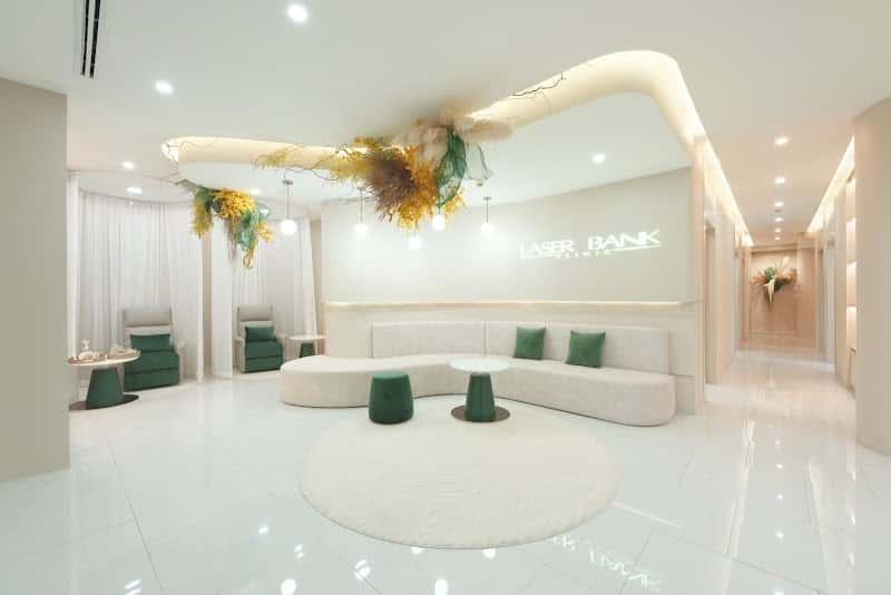 laser bank clinic (by)