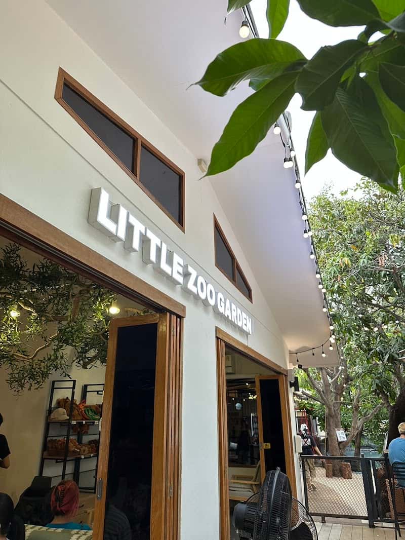 Little Zoo Garden Capybara Cafe Bangkok