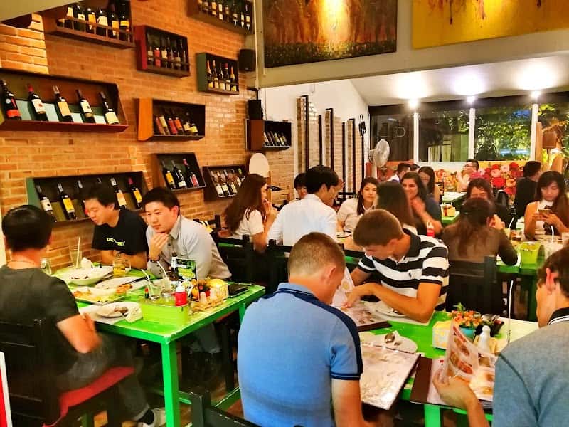 Madam Saranair Thai Food restaurant