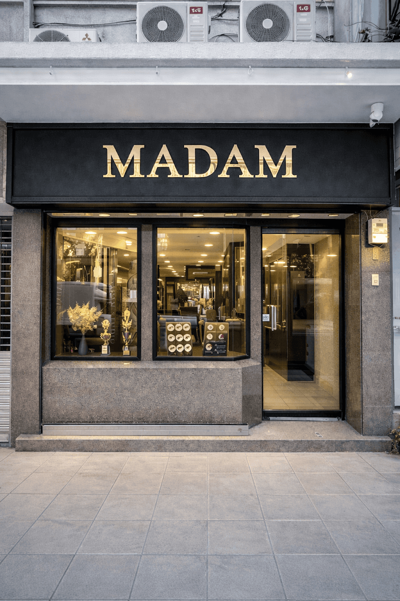 Madam Studio Bangkok - Lash extensions Bangkok