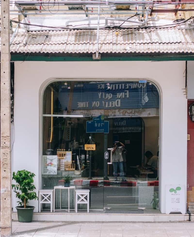 MaLet's Cafe & Coffee Roastery