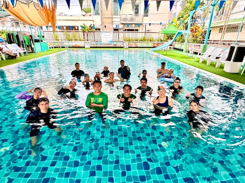 Nawee Swimming Pool