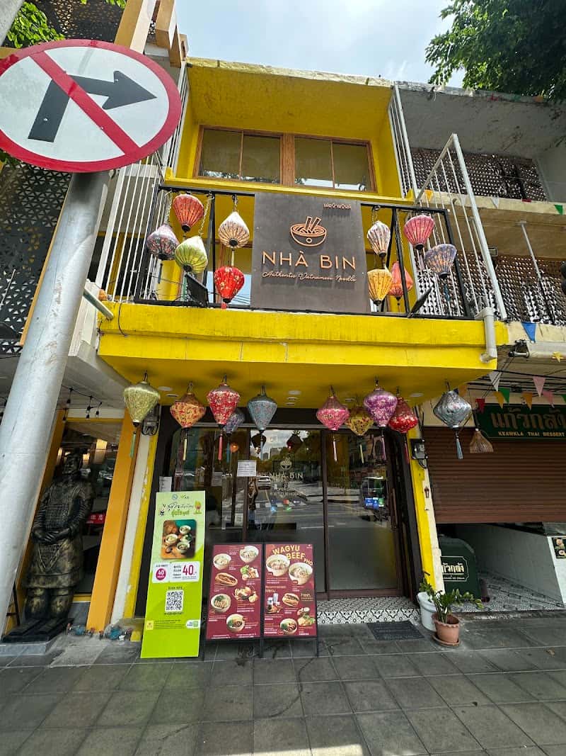 NHÀ BIN @ Banthat Thong - .