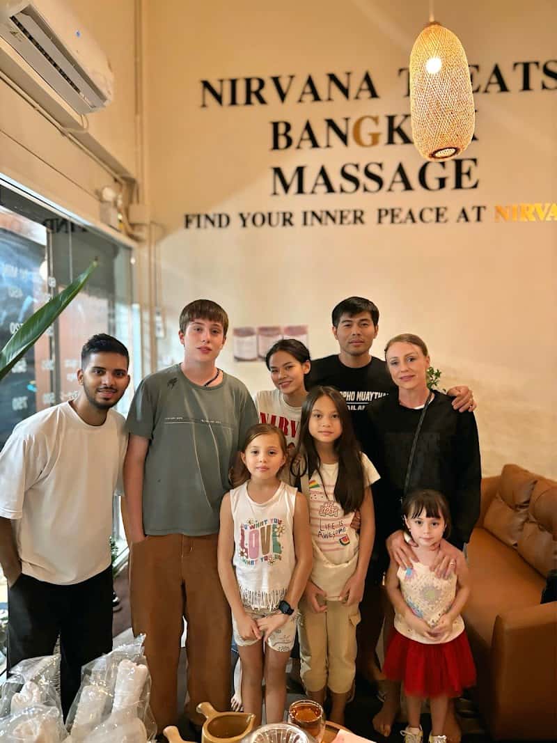 Nirvana Treats Bangkok Massage : Nirvana Treats