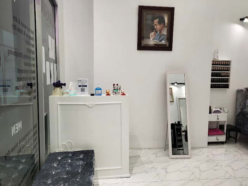 Noah's beauty salon Ekkmai-Thonglor