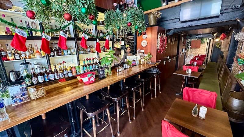 Olá Thai Tapas Bar And Cafe