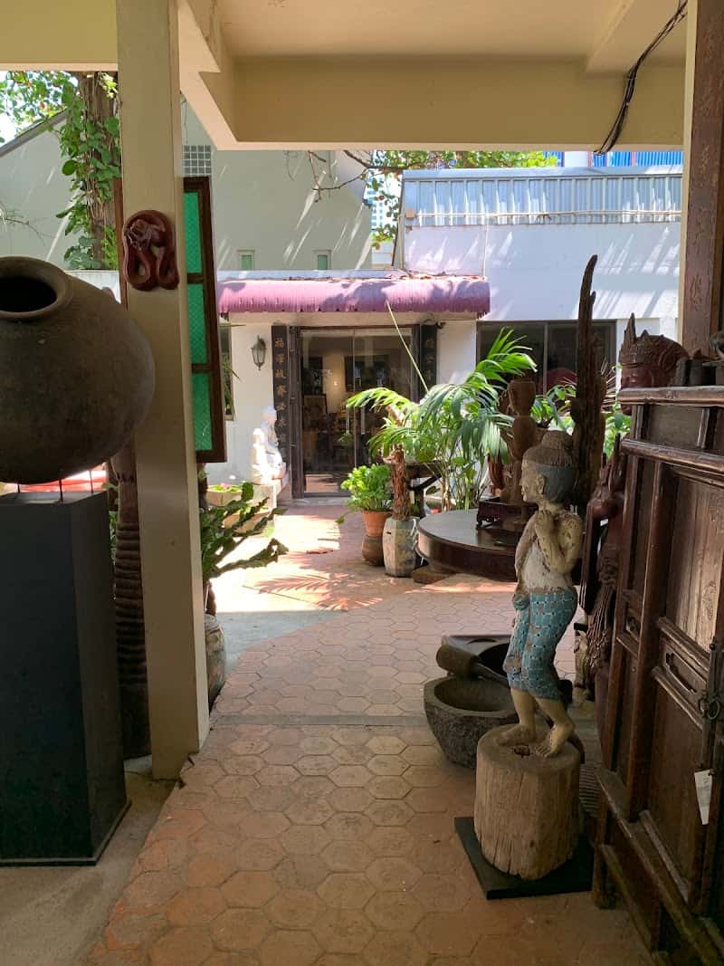 Paul's Antiques