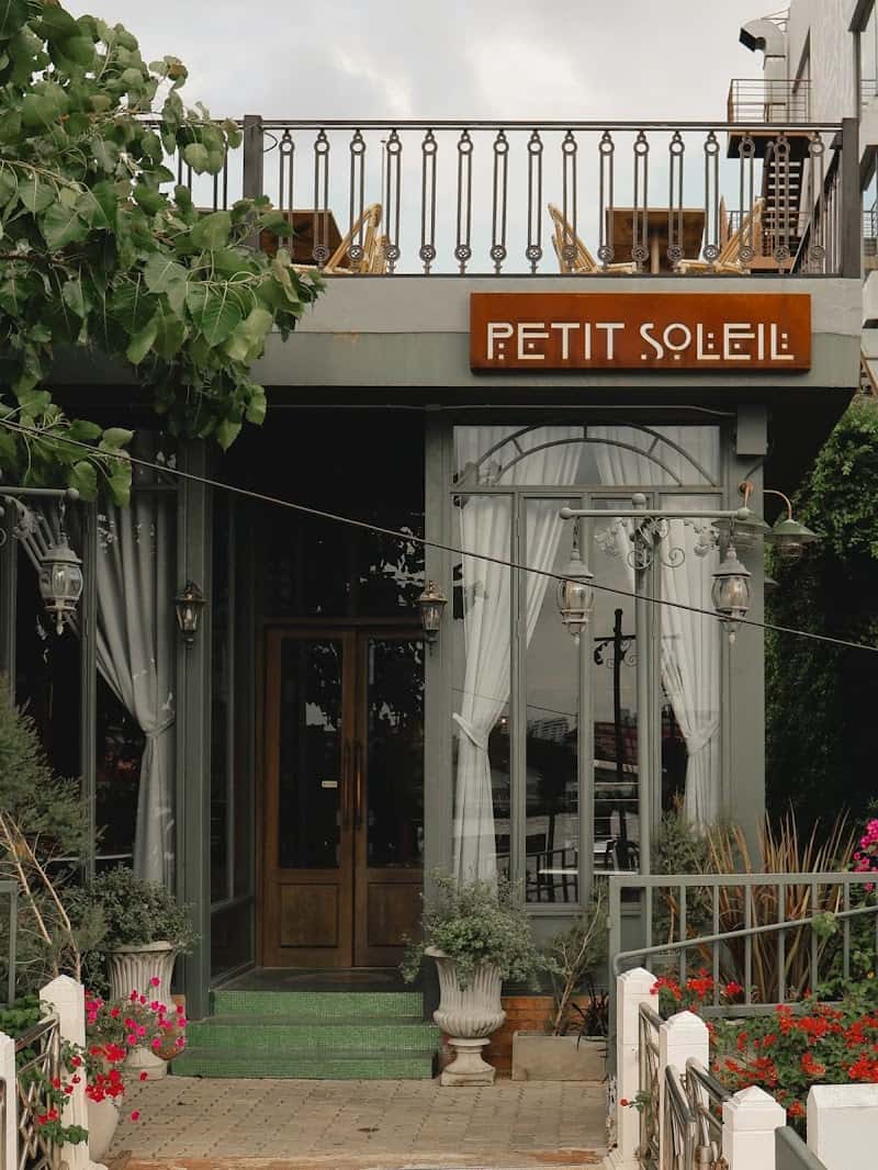 Petit Soleil