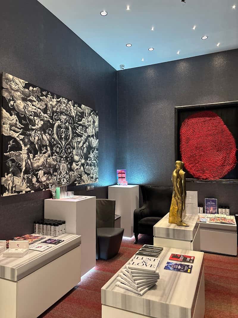 PULSE CLINIC - Nana | Asia's Leading Lifestyle Center, Sukhumvit 13 Bangkok