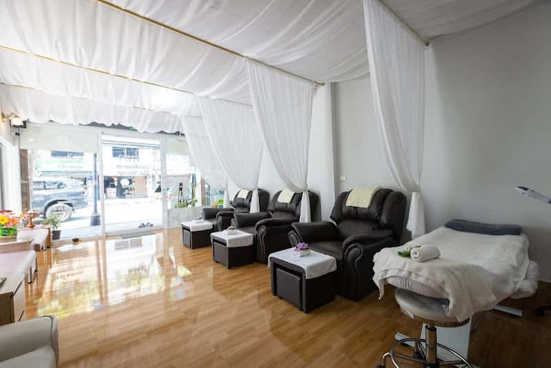Roma Massage & Spa
