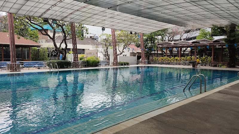 Suan Dusit Swimming Pool