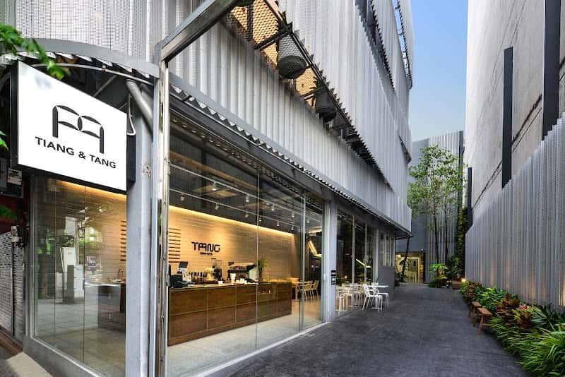 Tiang & Tang. Hostel. Cafe. Bar. Capsule