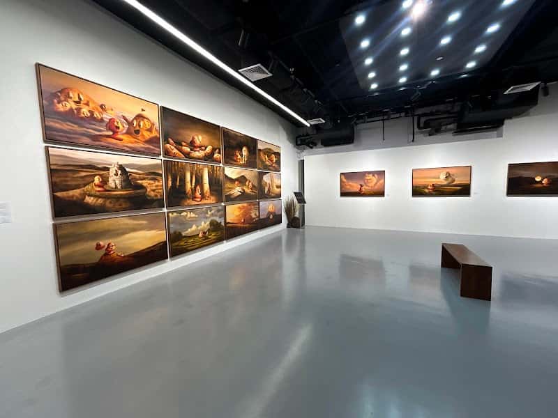 TRENDY GALLERY