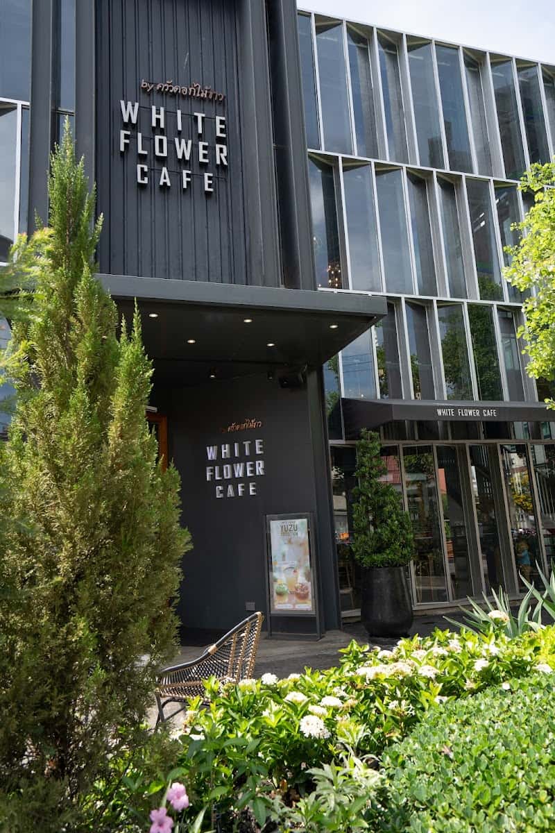 White Flower Cafe