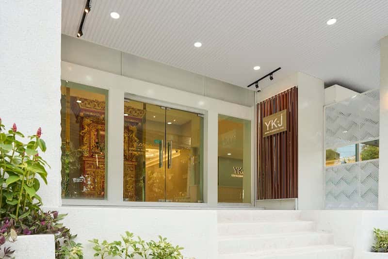 YKJ Medical Clinic ศัลยกรรมความงามและผิวพรรณ