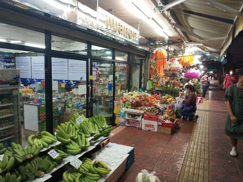 Yodpiman Flower Market