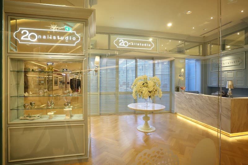 20 nail studio @ Central Embassy