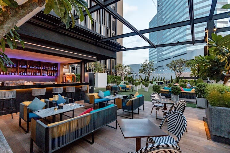 212 Rooftop Bar