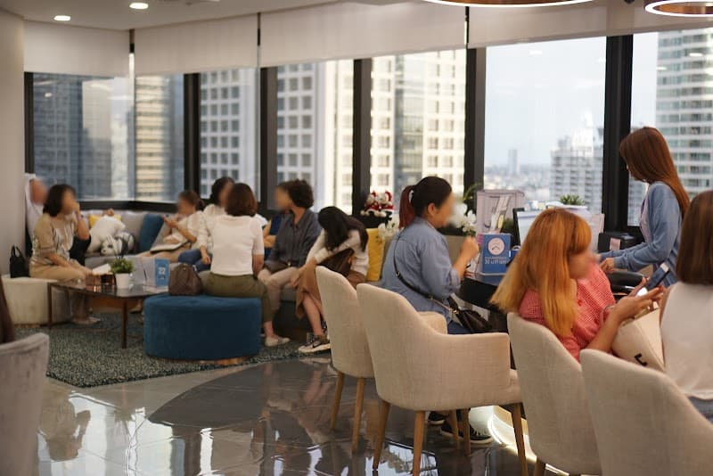 Aura Bangkok Clinic Sathon