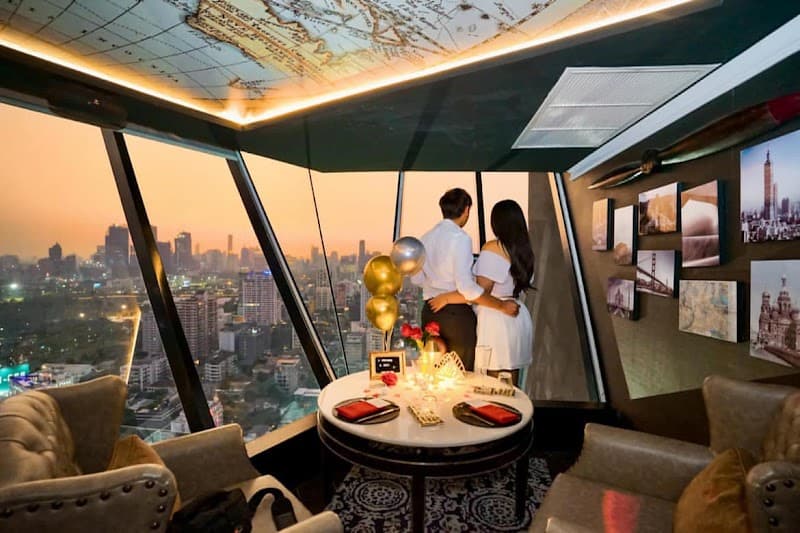 Axis & Spin Rooftop Restaurant & Bar (38th floor)