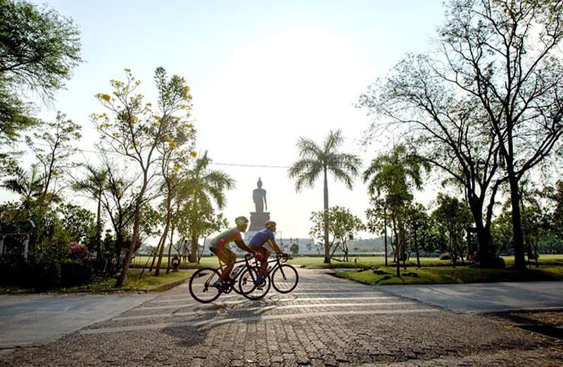 Bangkok Forest Cycling - Benjakitti Park - Bicycle Rental for all ages