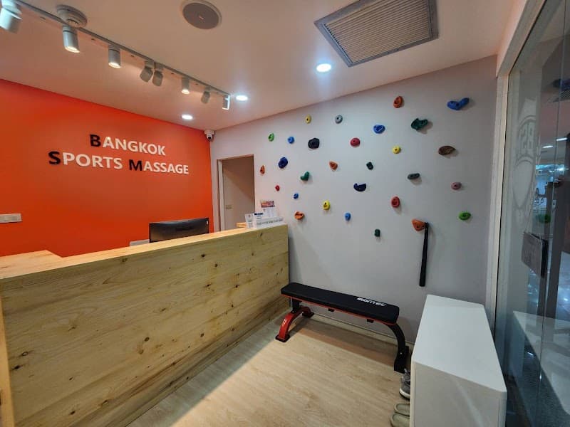 Bangkok Sports Massage - Ari