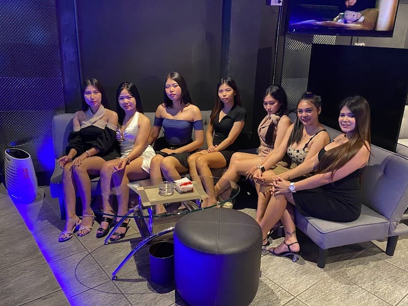 カラオケ スナック BARちょいちょい