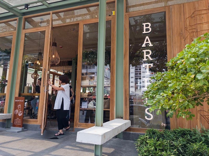 BARTELS Thonglor - Sourdough Sandwiches, Coffee & Juicery
