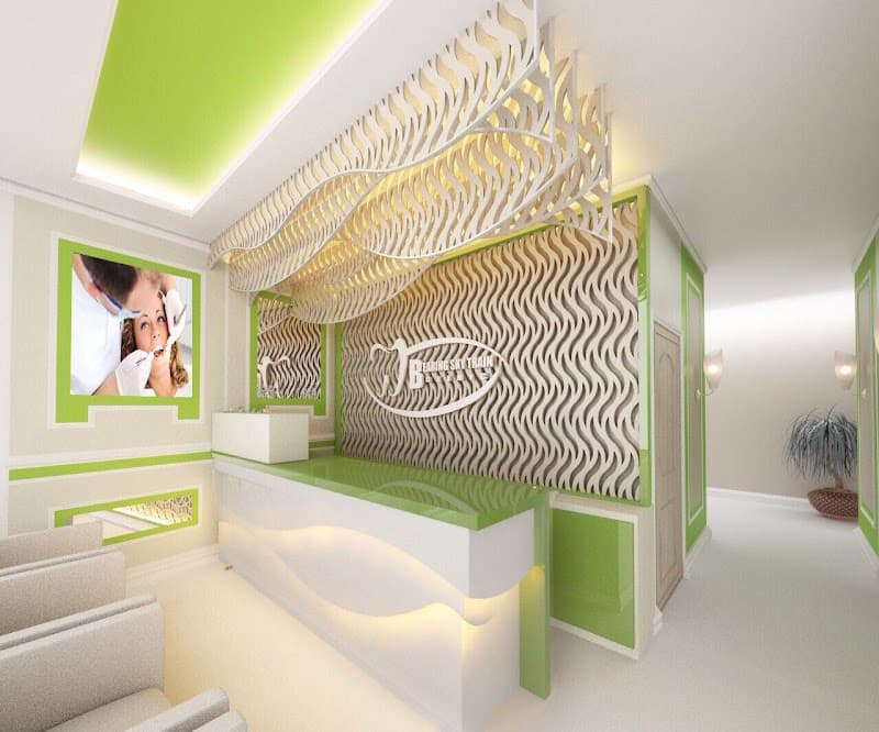 Bearing Skytrain Dental Clinic