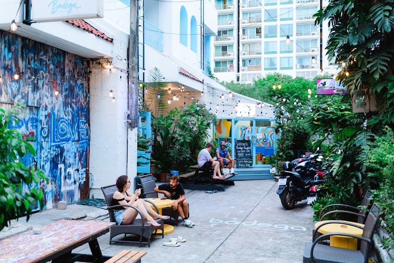 Bodega Bangkok Soi 23