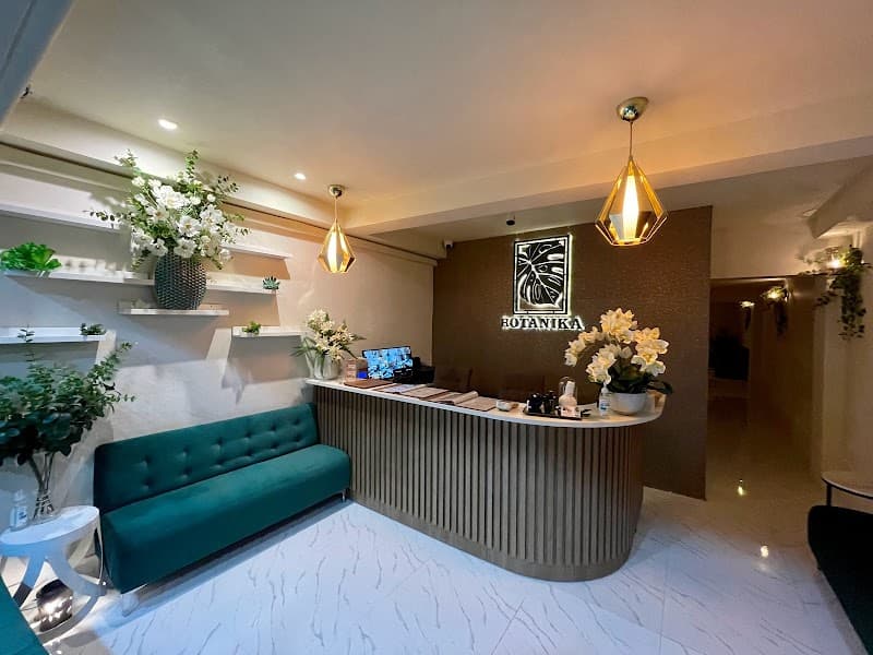 Botanika Massage - Decho