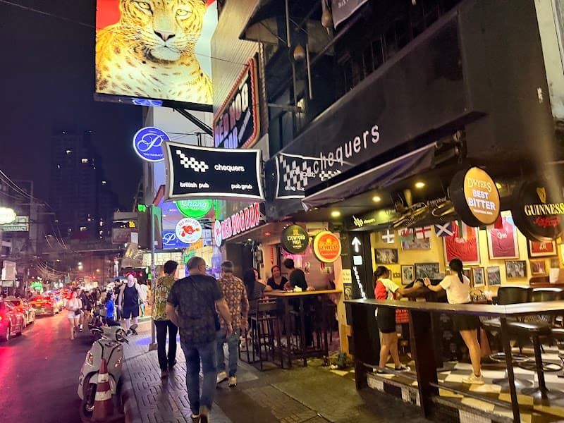 Chequers British Pub